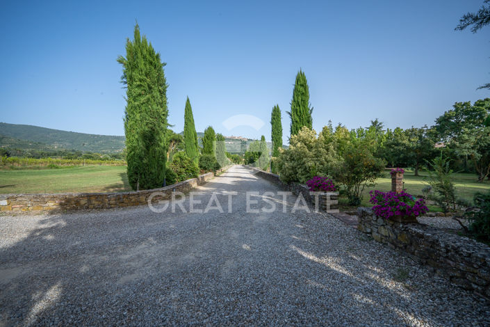 Image No.33-15 Bed Country House for sale