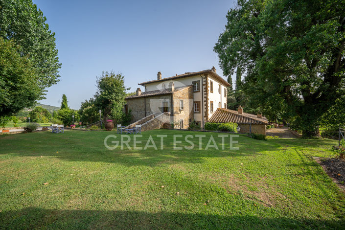 Image No.38-15 Bed Country House for sale