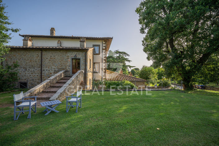 Image No.40-15 Bed Country House for sale