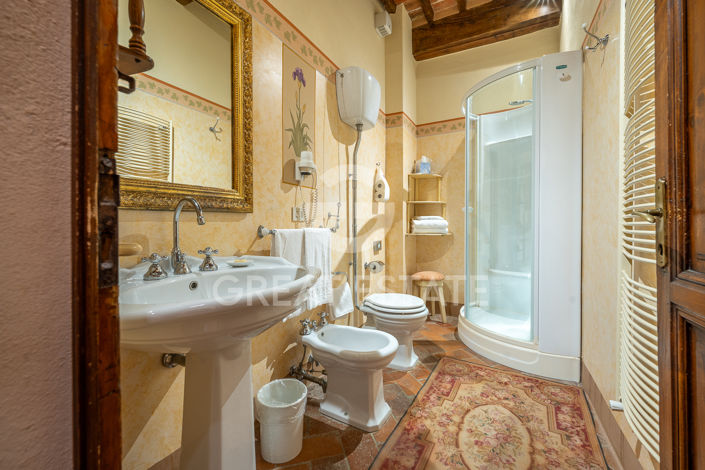 Image No.57-15 Bed Country House for sale