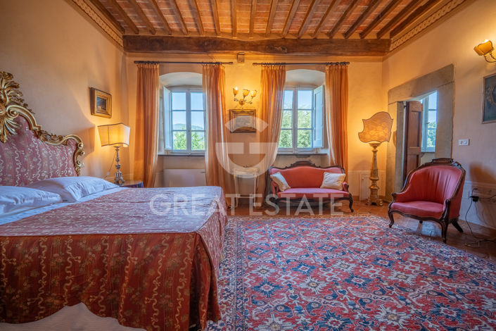 Image No.60-15 Bed Country House for sale