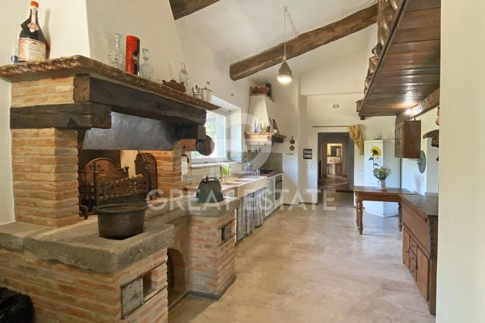 Image No.18-4 Bed Country House for sale