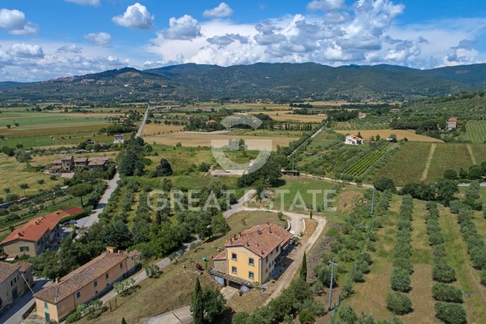 Image No.10-4 Bed Country House for sale