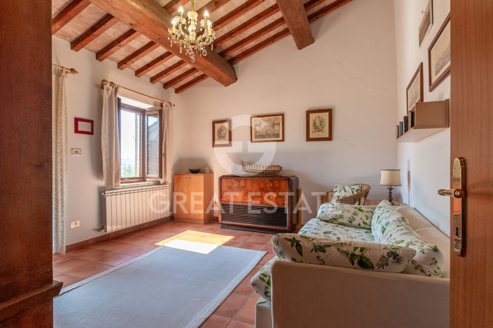 Image No.27-5 Bed Country House for sale