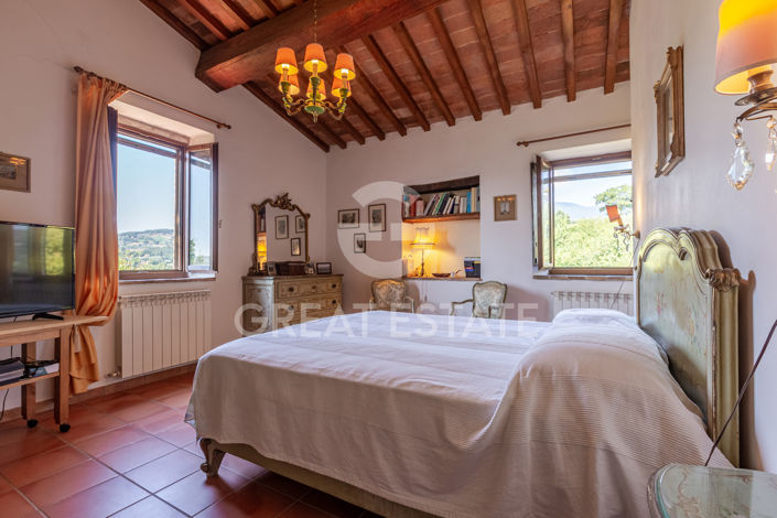 Image No.30-5 Bed Country House for sale