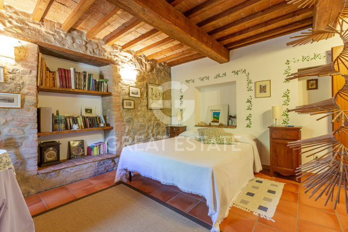 Image No.32-5 Bed Country House for sale