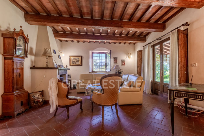 Image No.6-5 Bed Country House for sale