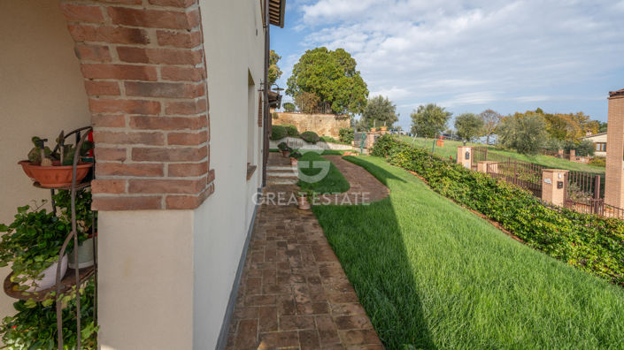 Image No.17-5 Bed Villa for sale