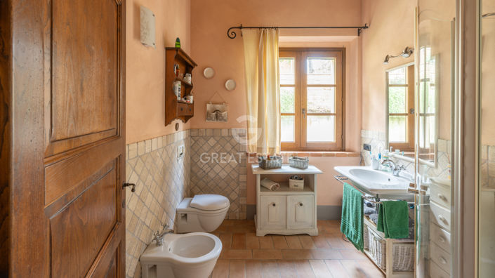 Image No.45-5 Bed Villa for sale