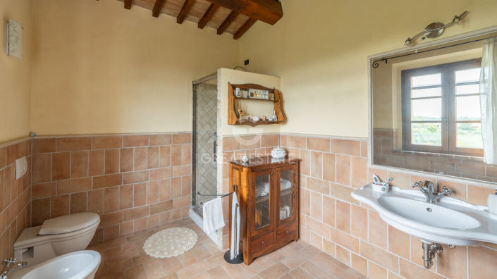 Image No.49-5 Bed Villa for sale