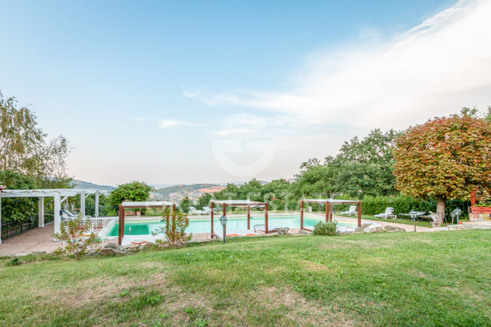 Image No.10-12 Bed Country House for sale