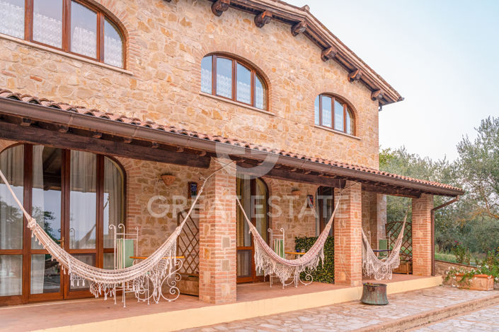 Image No.14-12 Bed Country House for sale