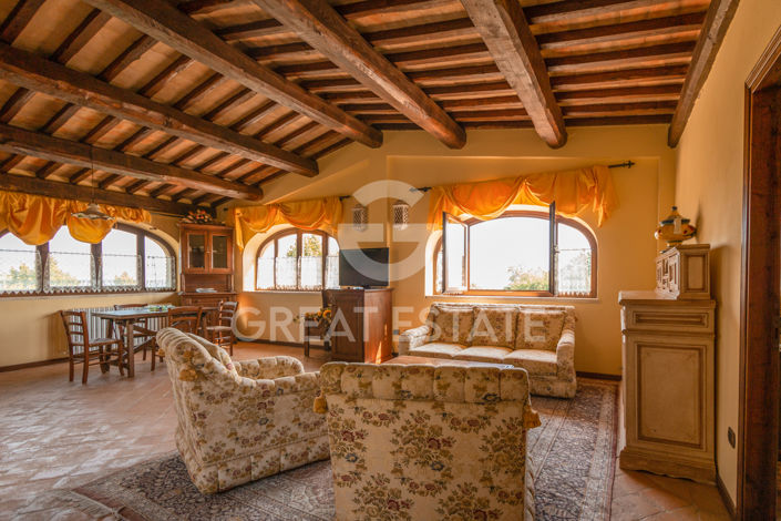 Image No.2-12 Bed Country House for sale