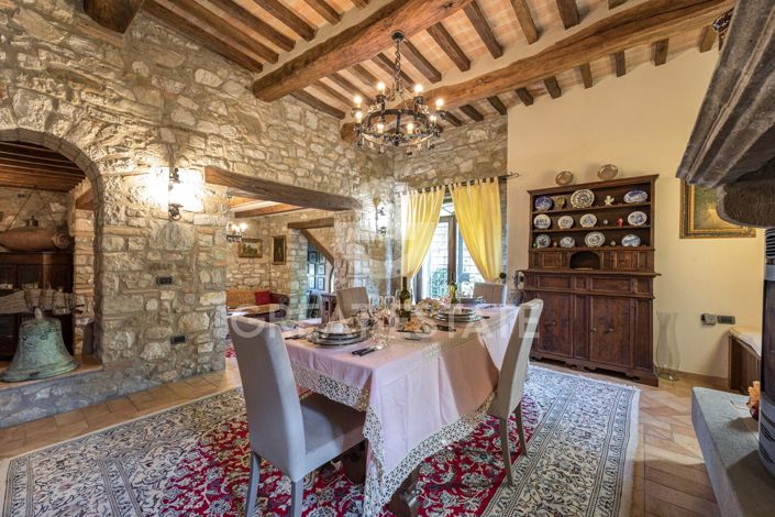 Image No.32-12 Bed Country House for sale