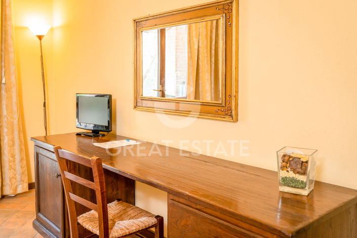 Image No.38-12 Bed Country House for sale