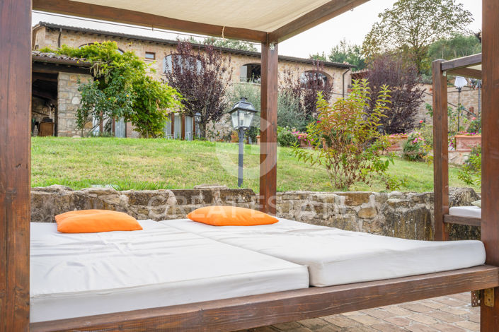 Image No.7-12 Bed Country House for sale