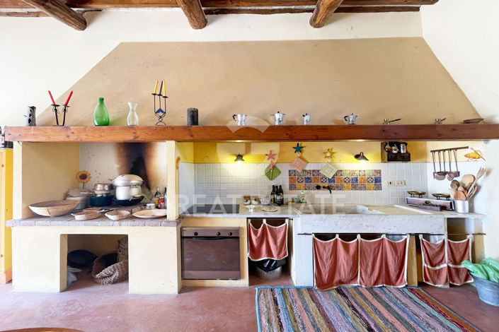 Image No.26-4 Bed Country House for sale