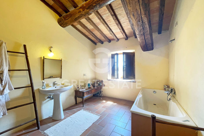 Image No.32-4 Bed Country House for sale