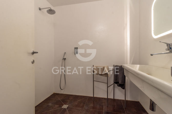 Image No.33-2 Bed Country House for sale