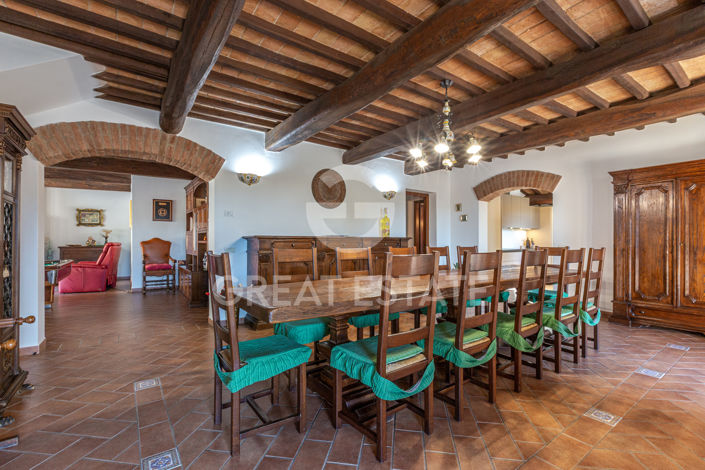 Image No.20-4 Bed Country House for sale