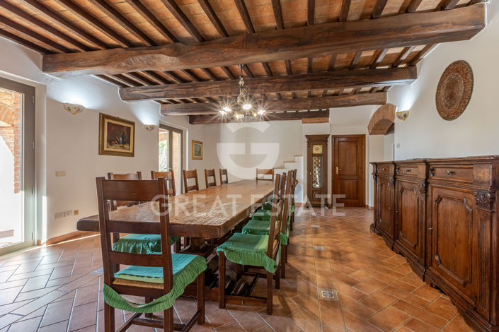 Image No.21-4 Bed Country House for sale