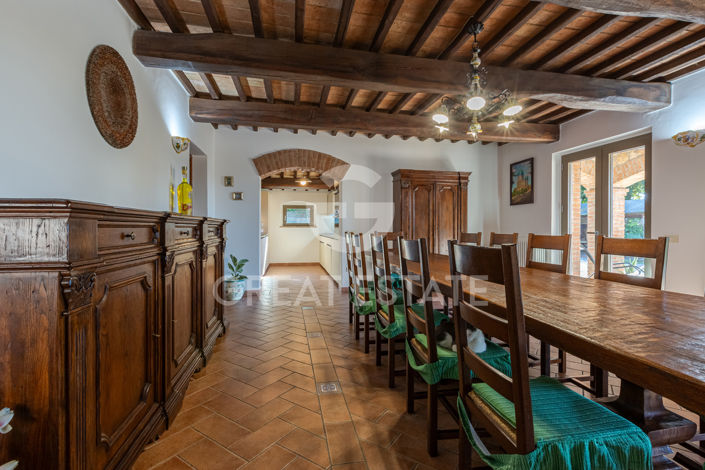 Image No.22-4 Bed Country House for sale