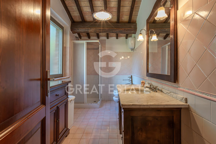 Image No.29-4 Bed Country House for sale