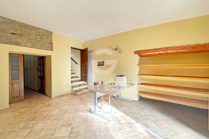 Image No.14-2 Bed Property for sale