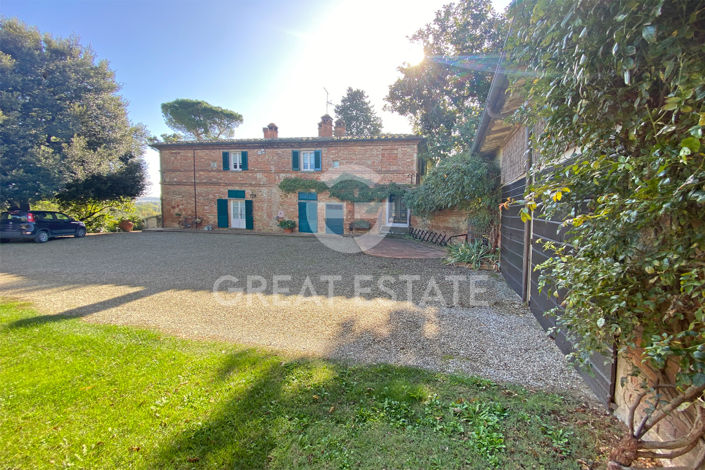 Image No.10-5 Bed Country House for sale