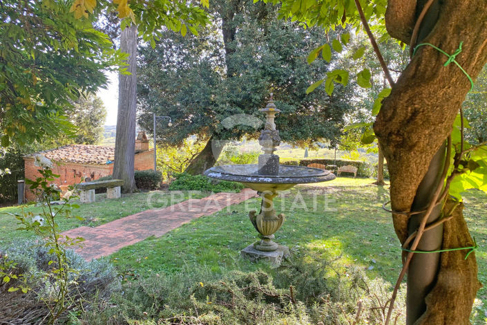 Image No.16-5 Bed Country House for sale