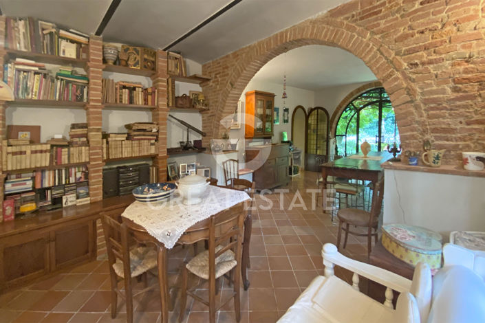 Image No.21-5 Bed Country House for sale