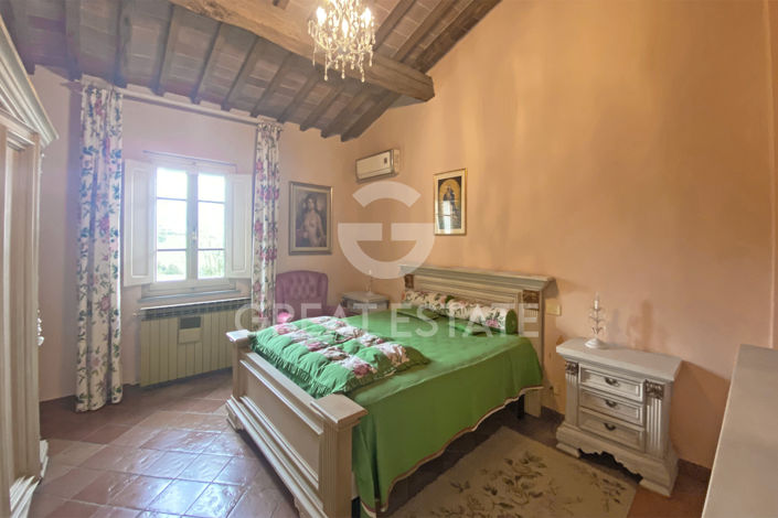 Image No.24-5 Bed Country House for sale