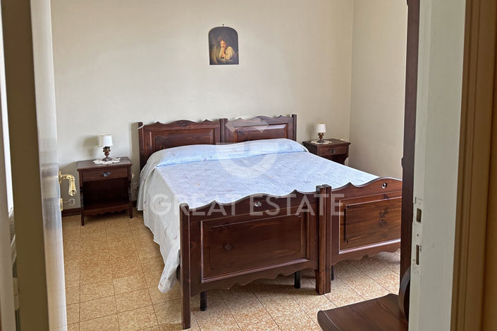 Image No.17-3 Bed Country House for sale