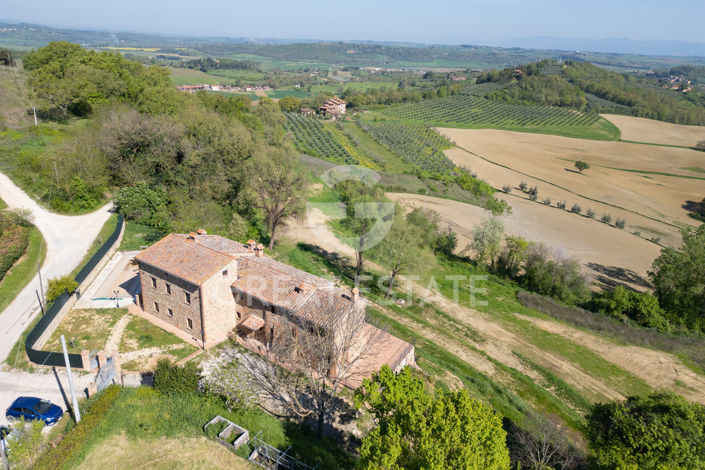 Image No.19-7 Bed Country House for sale