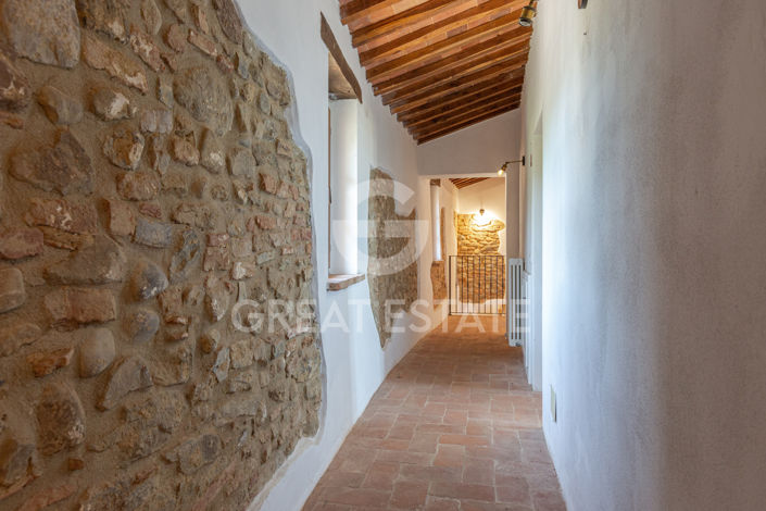 Image No.31-7 Bed Country House for sale