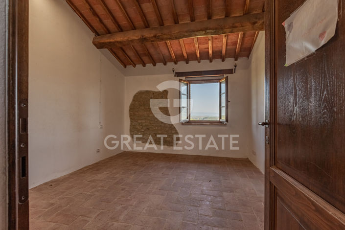 Image No.33-7 Bed Country House for sale