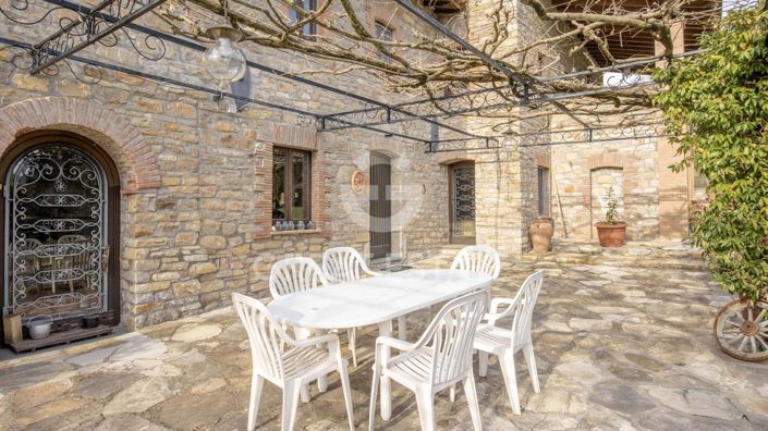 Image No.11-4 Bed Country House for sale