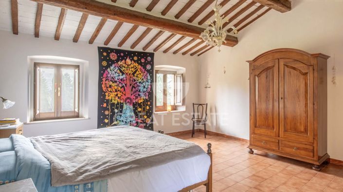 Image No.31-4 Bed Country House for sale