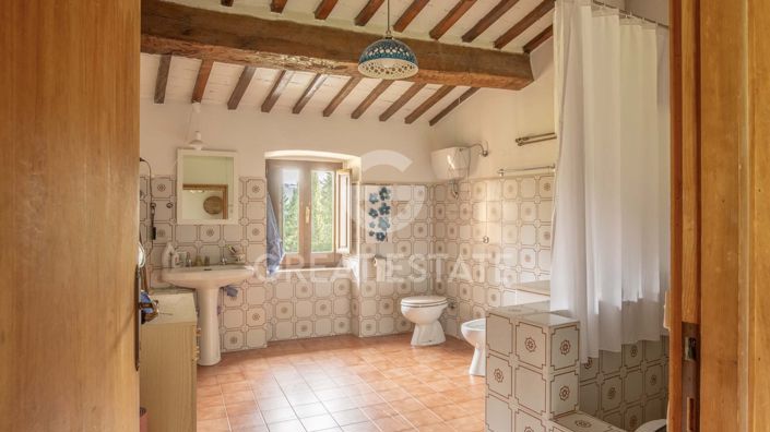 Image No.36-4 Bed Country House for sale