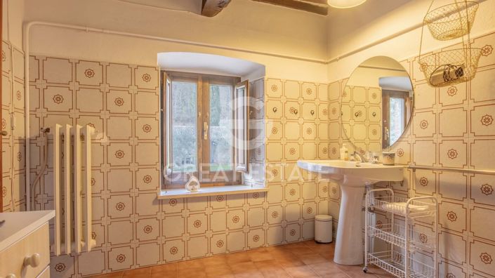 Image No.38-4 Bed Country House for sale