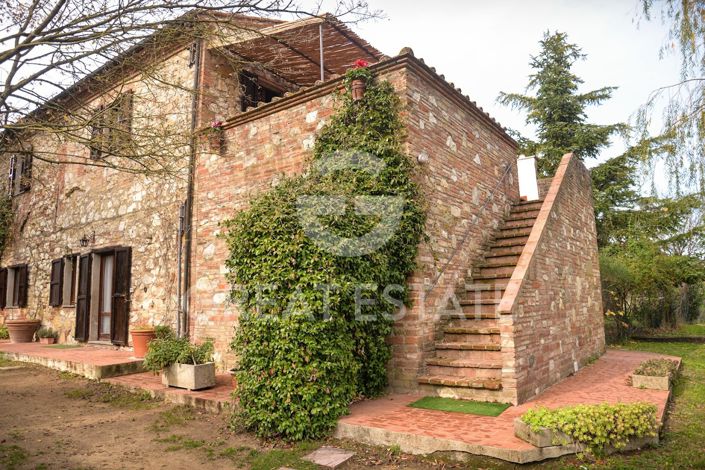 Image No.9-10 Bed Country House for sale