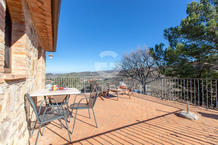 Image No.14-12 Bed Country House for sale