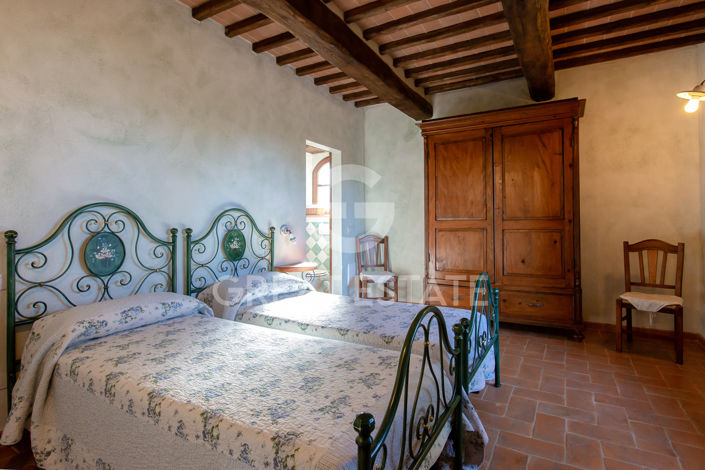 Image No.31-12 Bed Country House for sale