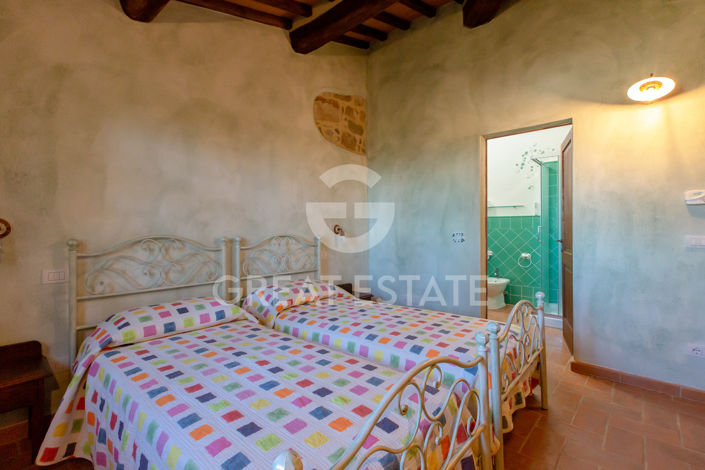 Image No.47-12 Bed Country House for sale