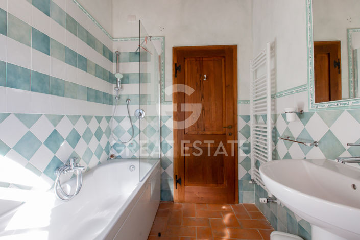 Image No.49-12 Bed Country House for sale