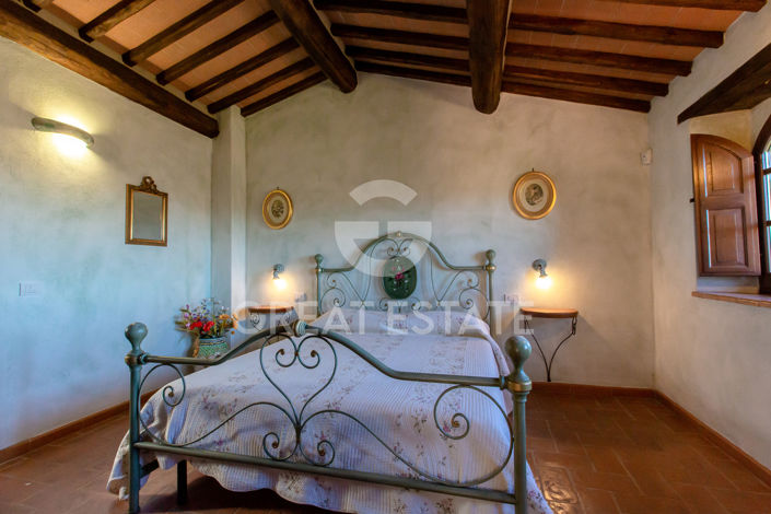 Image No.51-12 Bed Country House for sale