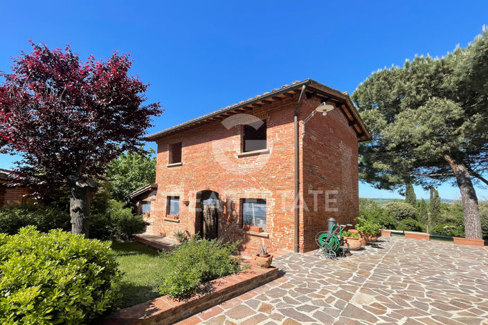 Image No.38-Maison de campagne de 4 chambres à vendre à Foiano della Chiana