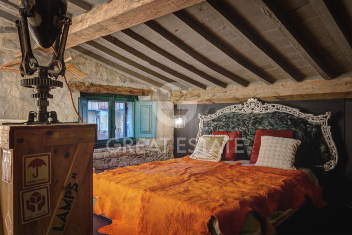 Image No.12-2 Bed Apartment for sale