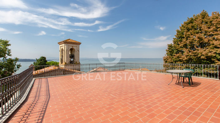 Image No.11-9 Bed Villa for sale