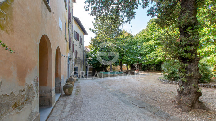 Image No.16-9 Bed Villa for sale